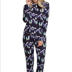 Chelsea Peers Snowy PJ set